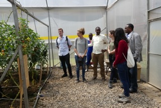 Führung Gewächshaus ATVET School Musanze